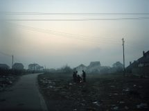 Fushe Kosove. Kosovo, 2011Fushe Kosove ist die größte noch existierende Roma Siedlung Kosovos. Fushe Kosove. Kosovo, 2011
Fushe Kosove is the largest still existing Roma settlement in Kosovo.